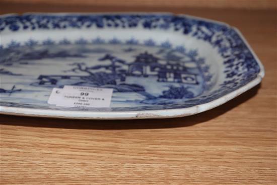 A Chinese blue and white tureen and cover and a similar dish, Qianlong tureen height 19cm